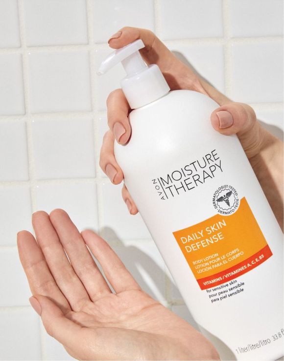 Moisture Therapy Daily Skin Defense Bonus Size Body Lotion