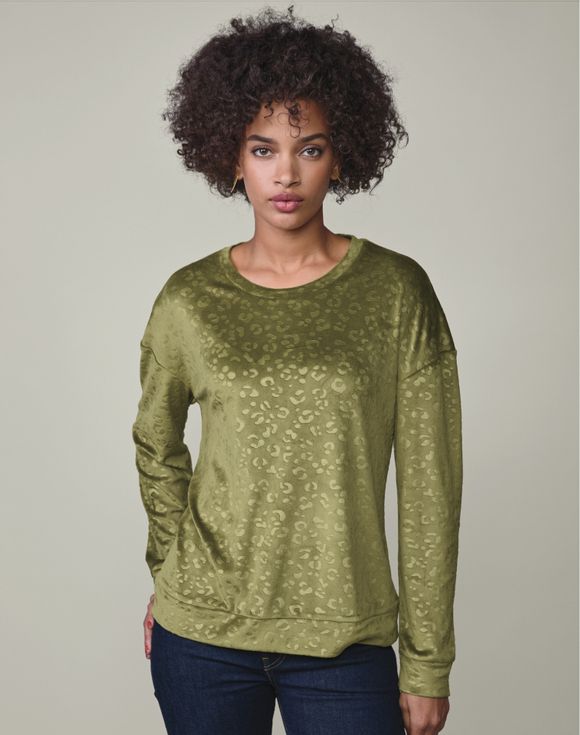 Avon Embossed Pullo… - image