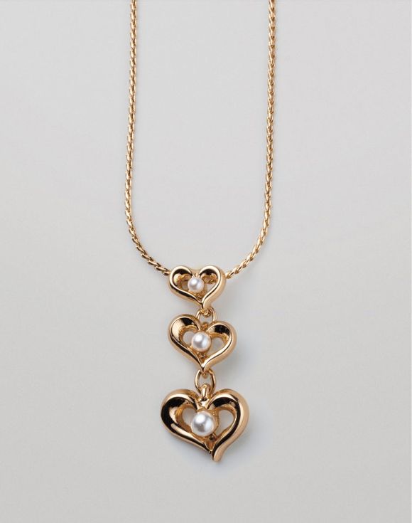 Avon Pearly Heart T… - image