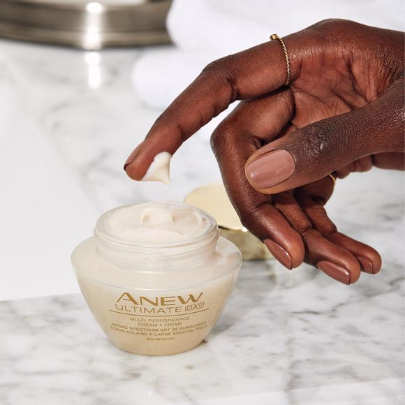 Anew Ultimate Multi-Performance Day Cream SPF 25