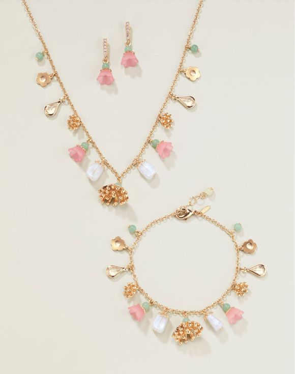 Avon Delicate Garde… - image