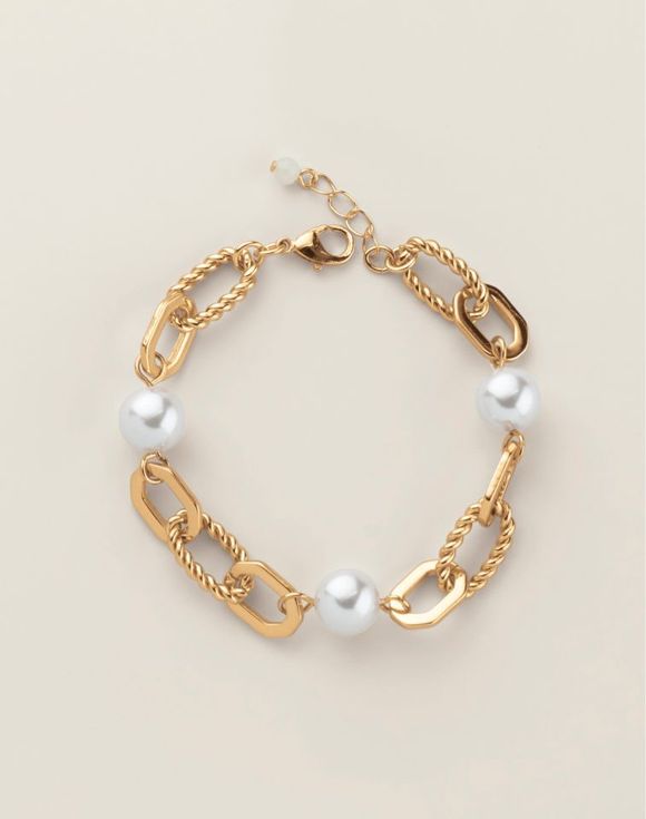 Avon Chain Of Comma… - image